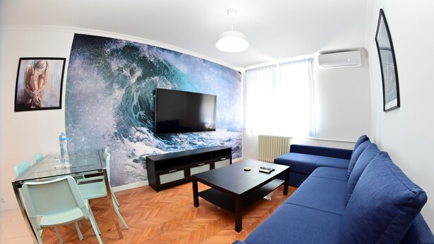 City Apartment | Living area - HomeRent Royal (Novi Sad)