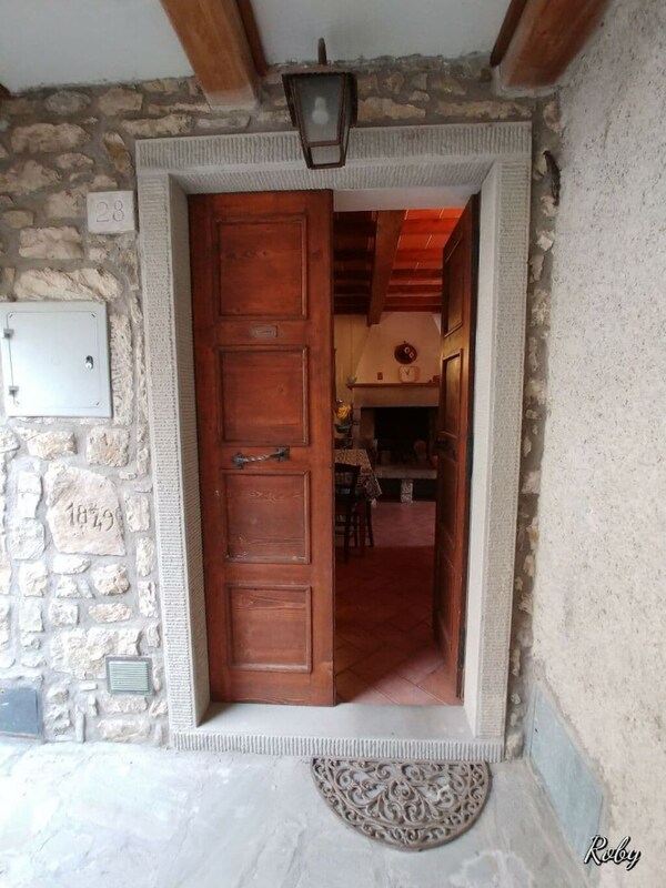 Casamerli Appartamento Su 2 Livelli In Borgo Medievale Le Case Di Quota - Poppi