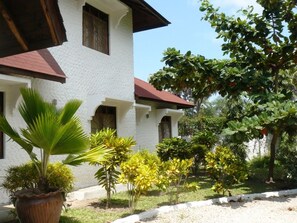 5 bedrooms, laptop workspace, iron/ironing board, free WiFi - Malaika House (Malindi)