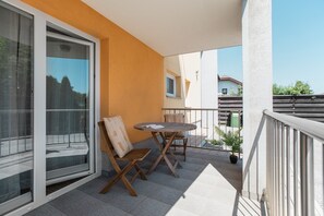 Outdoor dining - Boutique Suite Moravske Toplice - feels like home (Murska Sobota)