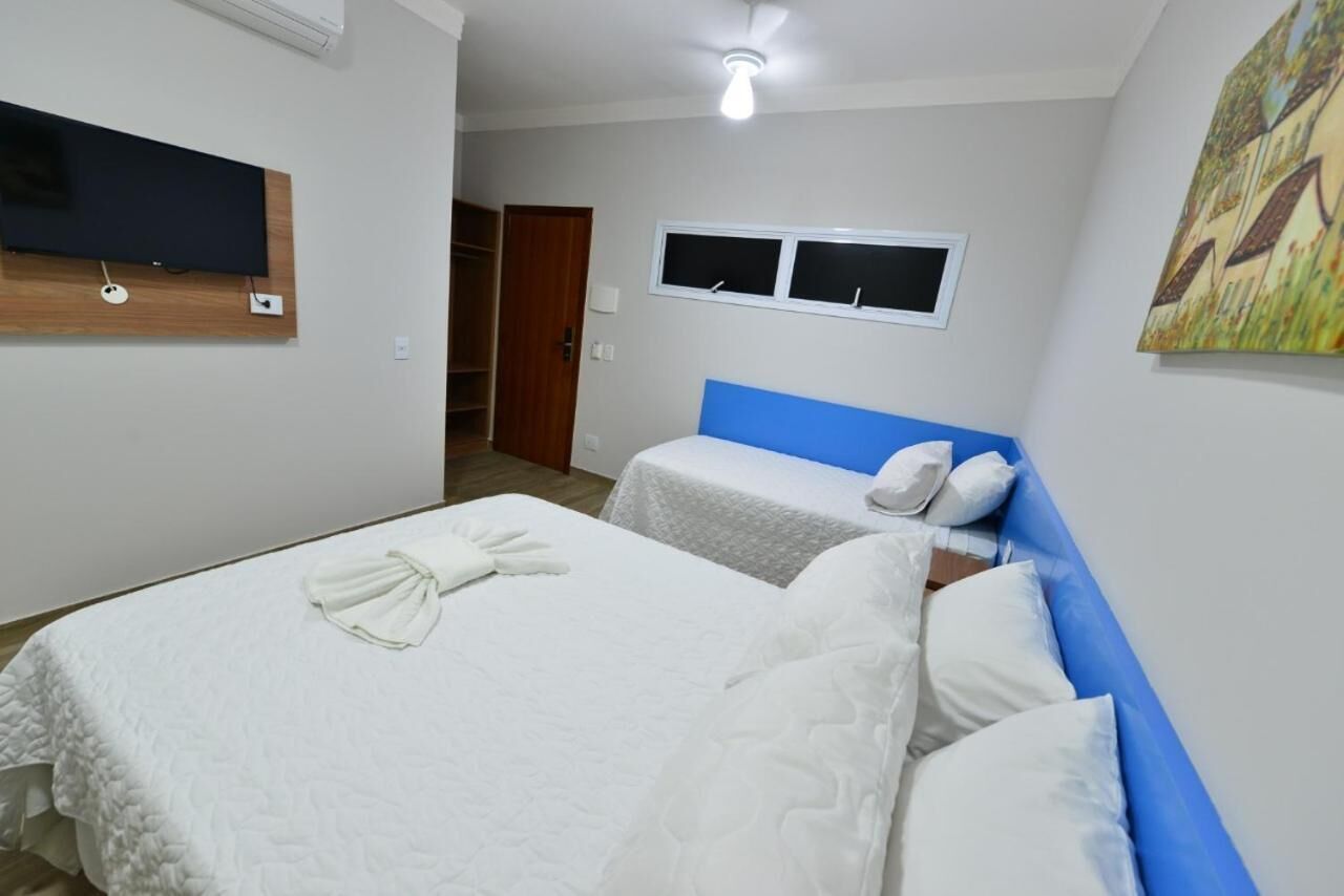 Minibar, bureau, Wi-Fi gratuit, draps fournis