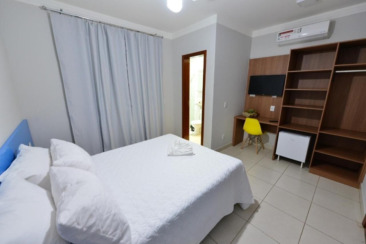 Minibar, desk, free WiFi, bed sheets