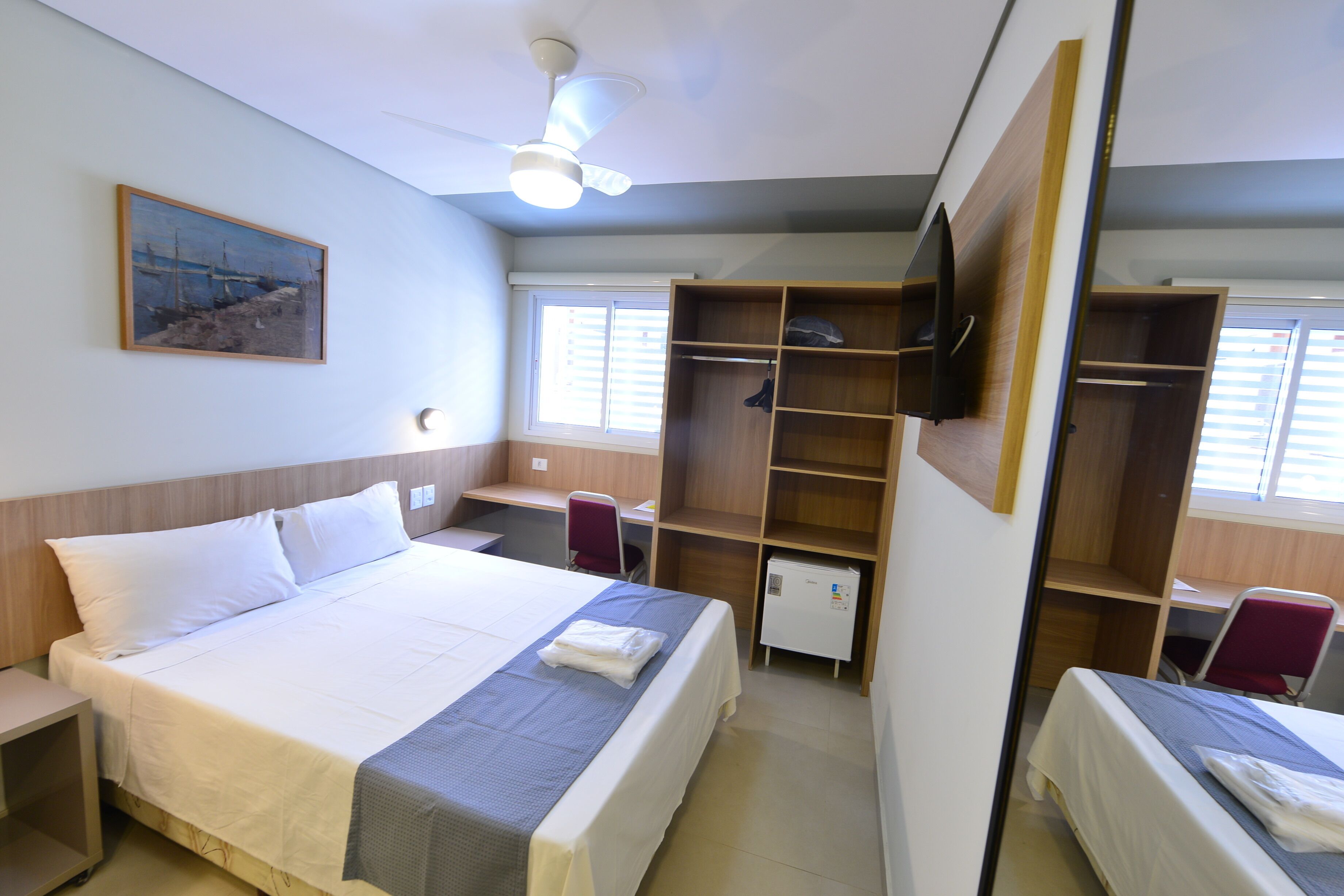 Habitación Deluxe | Minibar, escritorio, wifi gratis y ropa de cama