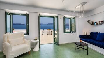 Emerald Suite, Hot Tub, Sea View | Premium bedding, in-room safe, desk, soundproofing