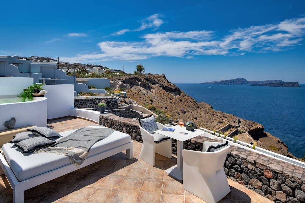 Epic View Suites — Akrotiri