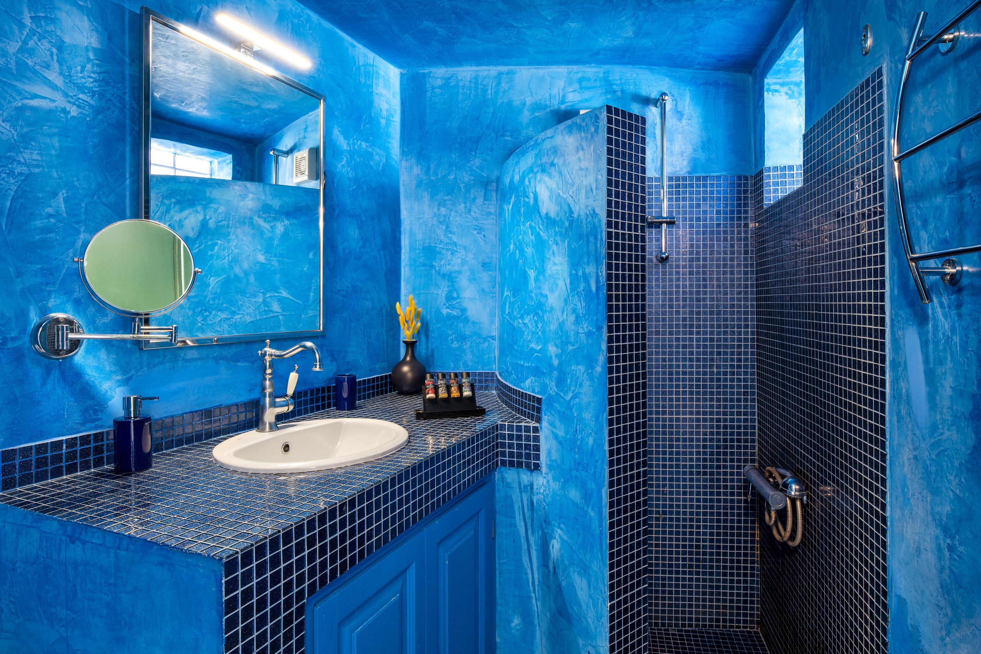 sapphire suite, hot tub, sea view | bathroom | eco-friendly toiletries, hair dryer, dressing gowns, slippers