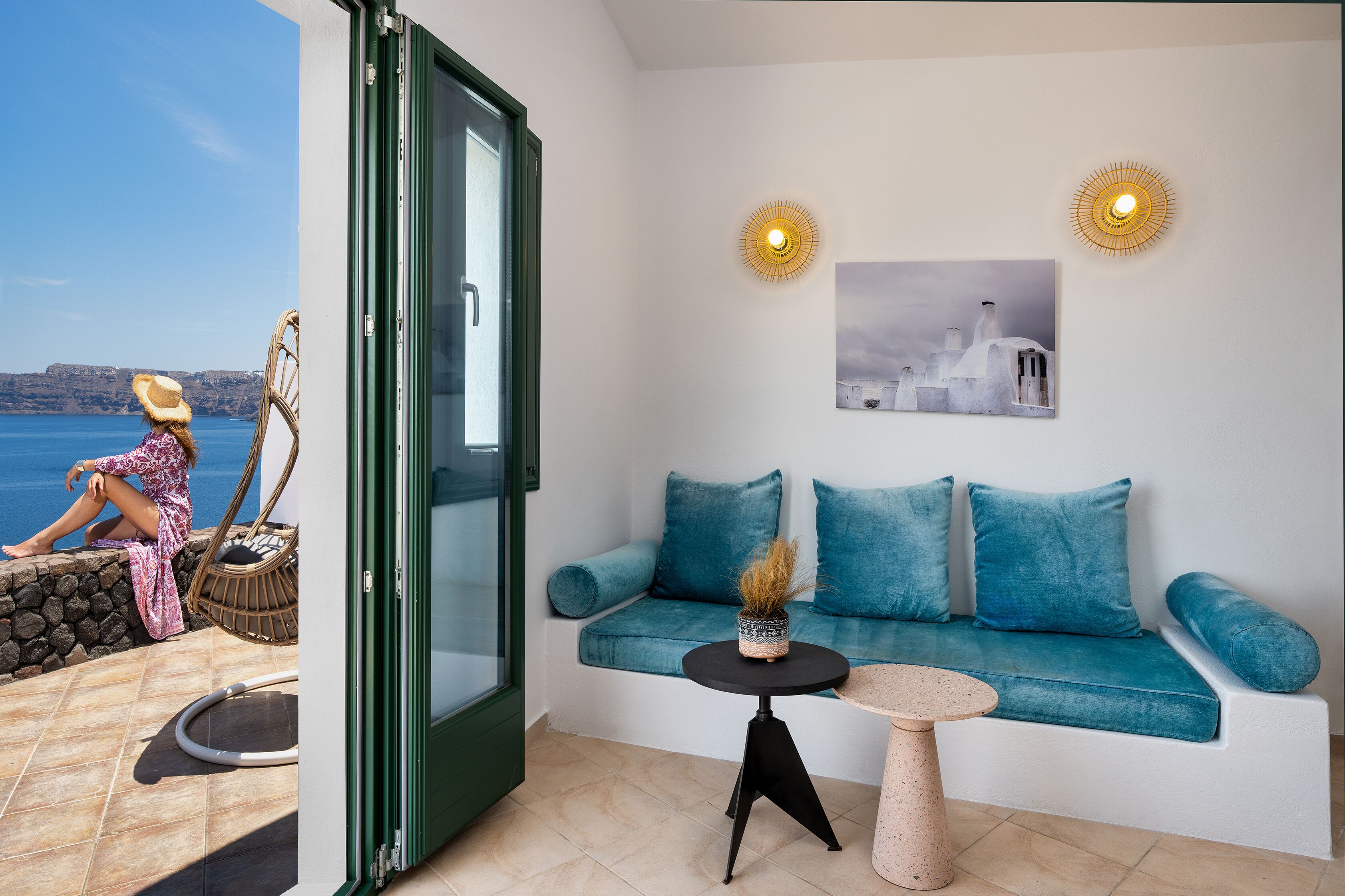 royal suite, hot tub, sea view | premium bedding, in-room safe, desk, soundproofing