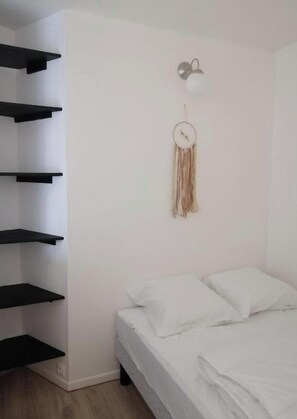 1 多间卧室、旅行婴儿床、免费 WiFi、床单