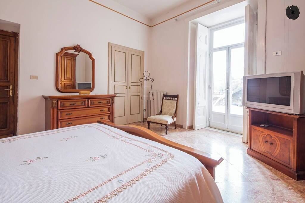 4 camere, ferro/asse da stiro, Wi-Fi gratuito, lenzuola