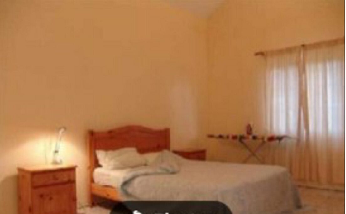 3 chambres, fer et planche à repasser, Wi-Fi gratuit, draps fournis