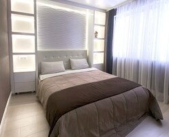 2 habitaciones, escritorio, tabla de planchar con plancha y wifi gratis 