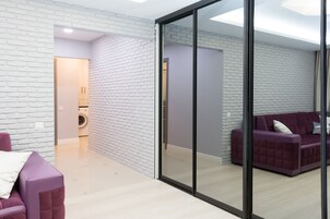 Design Apartment | Living room | 40-inch flat-screen TV with cable channels, TV