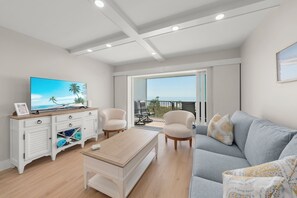 Unclassified image, 3 of 47, button