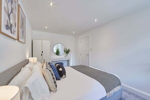 2 bedrooms, iron/ironing board, free WiFi, bed sheets - Host & Stay | Beach Haven (Whitby)