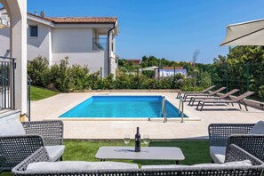 Uklassifisert bilde, 5 av 30, knapp