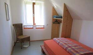 3 chambres, lit parapluie, Wi-Fi, draps fournis