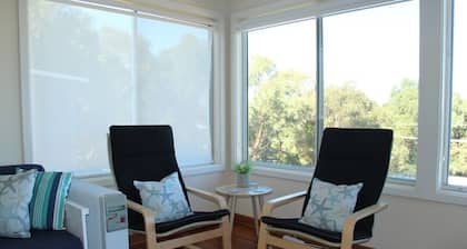 The Beach Shack - OCEAN VIEWS, CLOSE TO THE BEACH