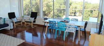 The Beach Shack - OCEAN VIEWS, CLOSE TO THE BEACH