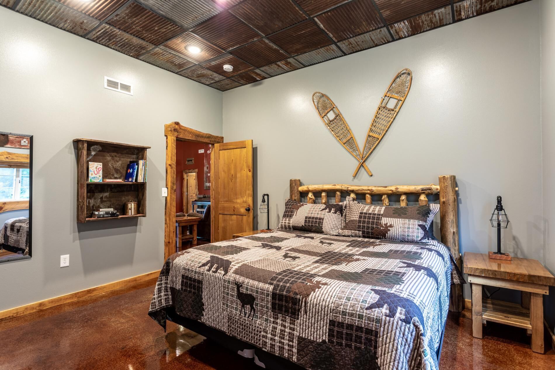 4 間睡房、熨斗/熨衫板、可攜式嬰兒床、免費 Wi-Fi