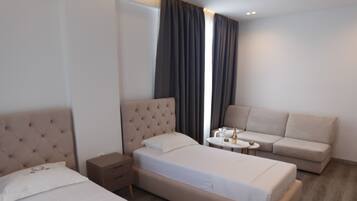 Chambre Familiale | Wi-Fi gratuit, draps fournis