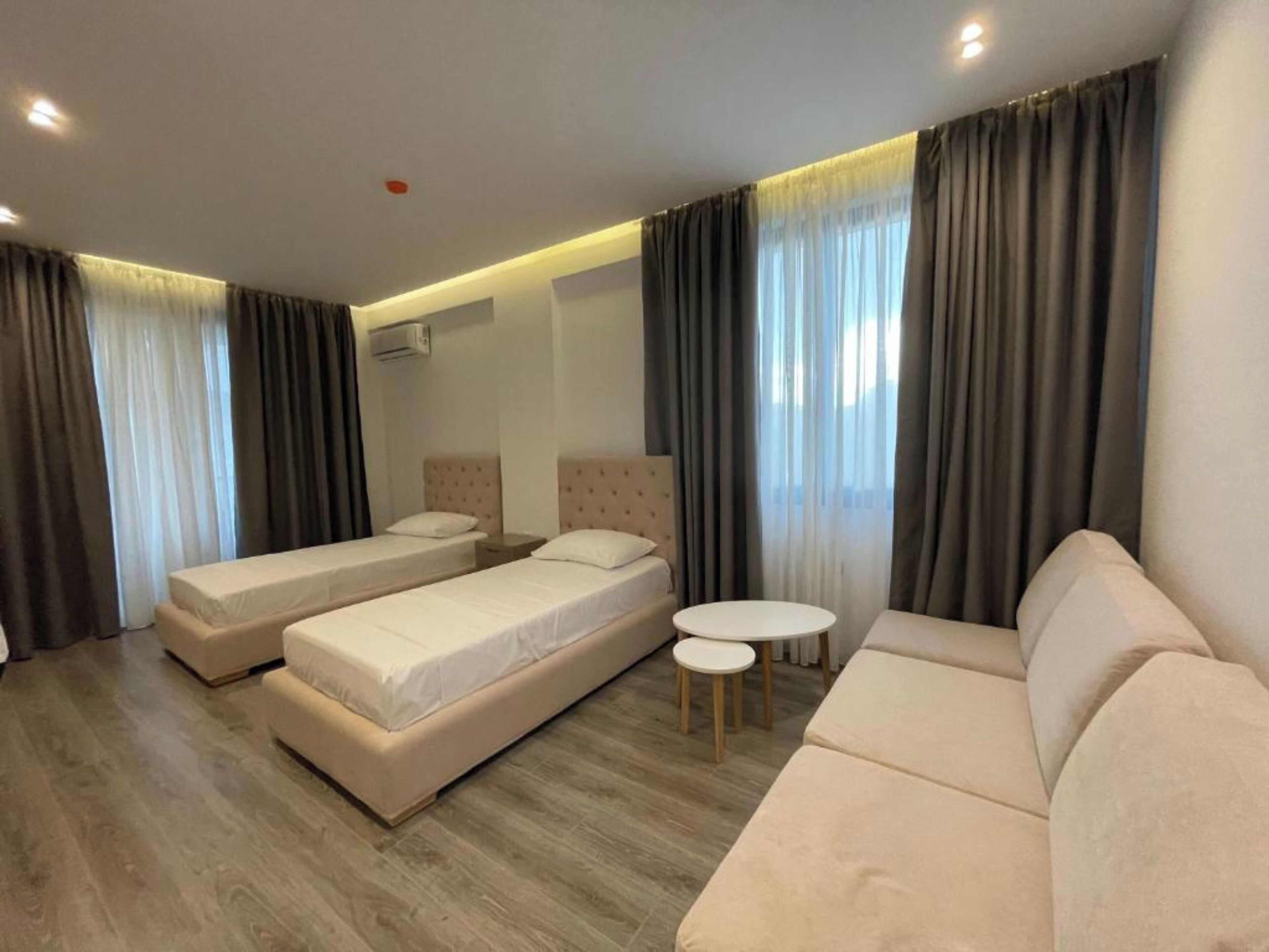 Free WiFi, bed sheets