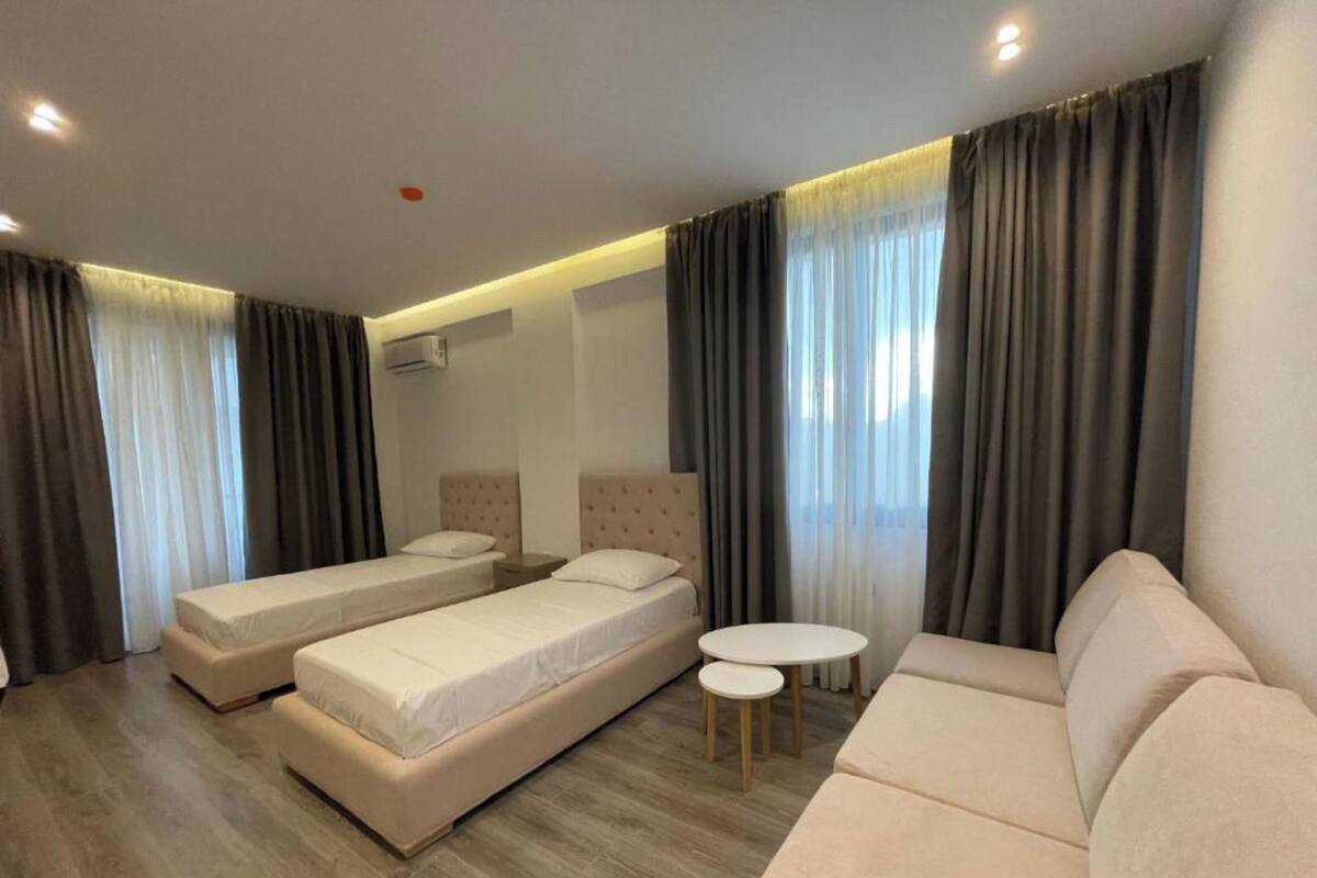 WiFi (free), bed sheets