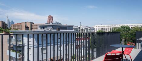 Design Apartment mit Balkon und Kingsize Bett | Terrace/patio