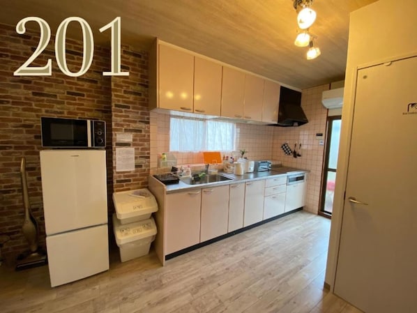 Fridge, microwave, stovetop, toaster