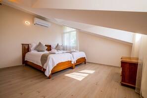 Villa Luxe | 4 chambres, rideaux occultants, fer et planche à repasser, Wi-Fi gratuit