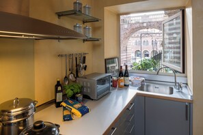 Fridge, microwave, oven, stovetop - Residenza Dei Signori (Verona)