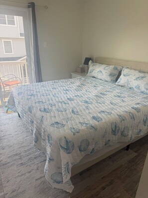 3 chambres, coffres-forts dans les chambres, bureau