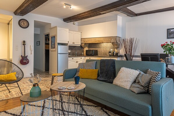 Télévision, chaîne hi-fi