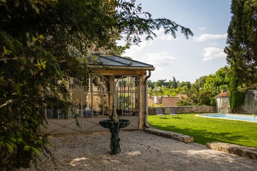 Hôtel Particulier Mellet 4*- 6 ch/5sdb -Piscine-Salons-Cheminées-Vue panoramique
