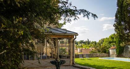 Family Private Mansion 4*- Private pool & panoramic views - Hôtel de Mellet