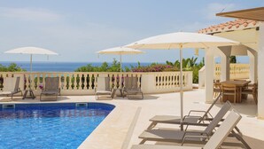 Unclassified image, 2 of 48, button - Villa Maitreya - Five Bedroom Villa, Sleeps 12 (Son Bou)