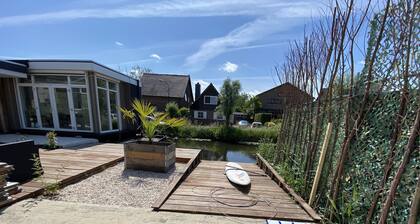 Unique new houseboat in the Amsterdam lakedistrict - Vinkeveen