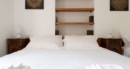 Villa Tola - Giallo - One Bedroom Apartment, Sleeps 5