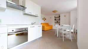Interior - Villa Tola - Giallo - One Bedroom Apartment, Sleeps 5 (Valdisotto)