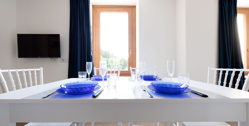 Villa Tola - Blu - One Bedroom Apartment, Sleeps 5