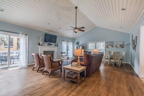 テーブルサッカー台、書庫