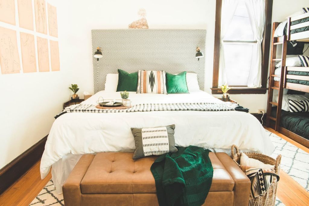 1 habitación, escritorio, tabla de planchar con plancha y wifi gratis 