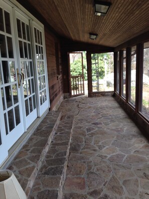 Interior - Legendary lookout mountain escape with million dollar view.   (Menlo)