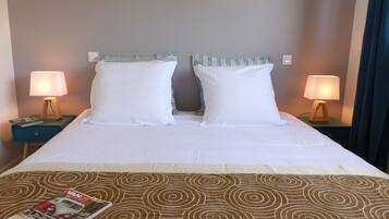 5 bedrooms, iron/ironing board, free WiFi, bed sheets