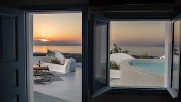 Deluxe Cave Suite, Jetted Tub, Sea View & Sunset View | Quang cảnh ban công