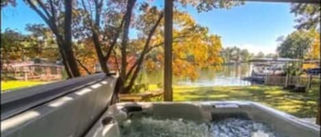 Bain à remous extérieur