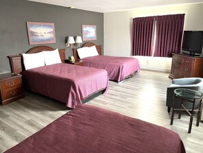 Kolmen hengen huone | Oleskelualue | Taulutelevisio