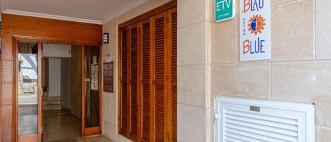 تفاصيل الفندق من الخارج