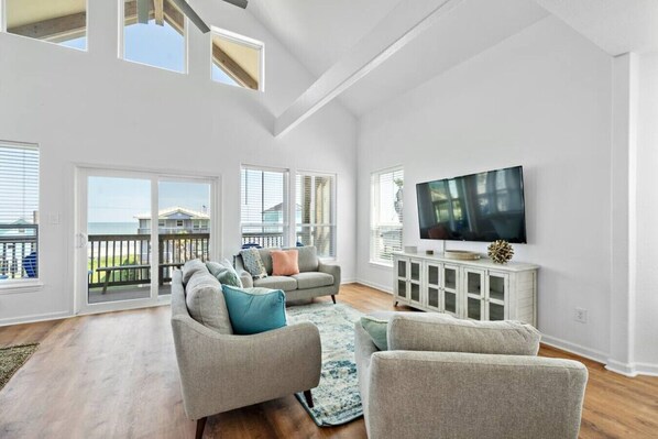 Älytelevisio, videopelejä, kirjoja