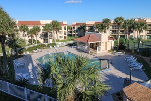 Et oppvarmet basseng