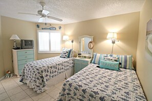 2 bedrooms, iron/ironing board, free WiFi, bed sheets - Ocean Village Club H31 (St. Augustine)